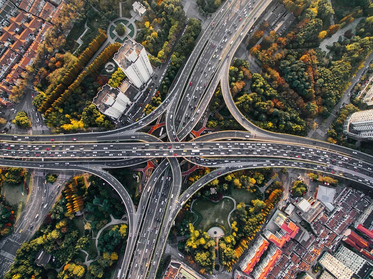 Drogi ekspresowe w Polsce: czym różni się droga ekspresowa od autostrady?